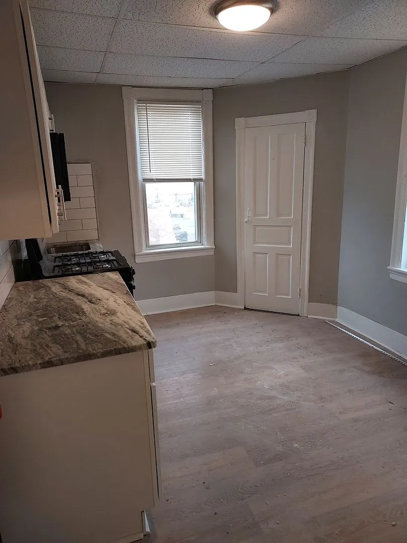 347 Bergen Street — Photo 2