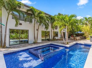 635 Curtiswood Dr, Key Biscayne, FL 33149