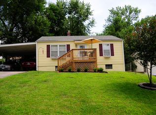 10701 E 27th St, Independence, MO 64052