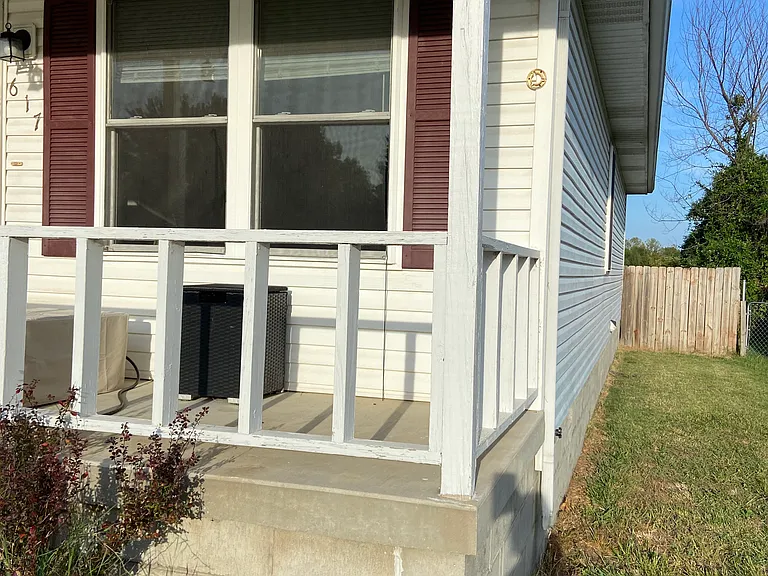 617 Valley View St #1 — Photo 1