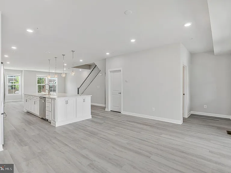 22266 Philanthropic Dr — Photo 17