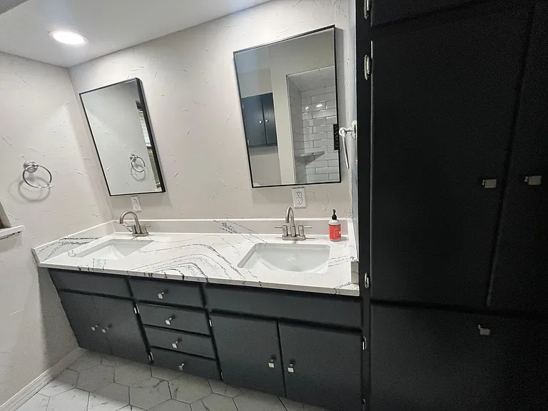 2526 W Broadway Ave — Photo 14