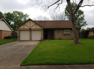 230 Petunia St, Lake Jackson, TX 77566
