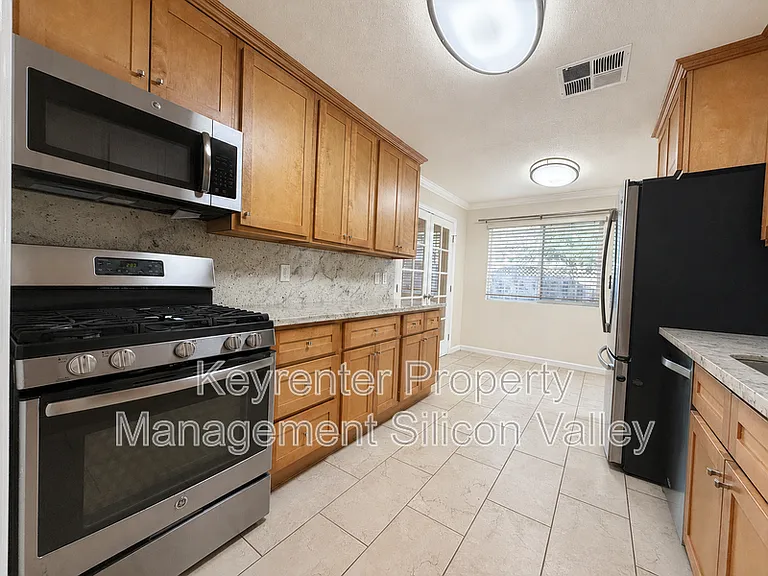 656 Curtner Ave — Photo 6