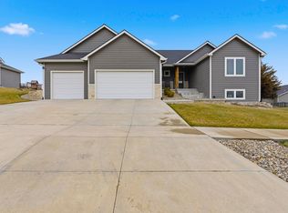 8849 Moonbug Ln, Manhattan, KS 66502