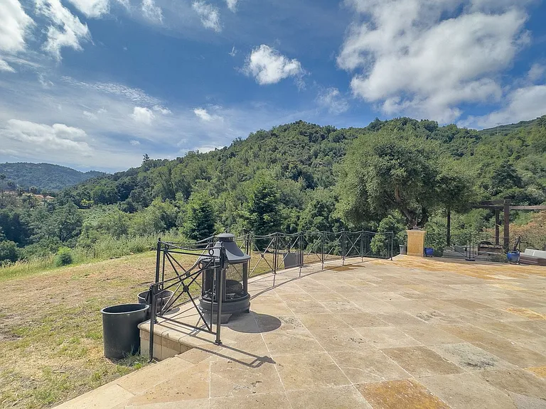 22040 Mount Eden Rd — Photo 31