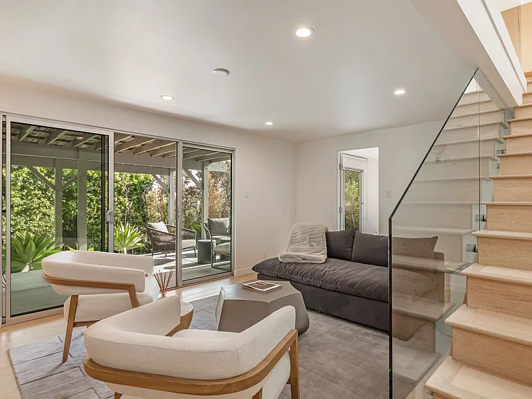 3104 Grove St — Photo 26