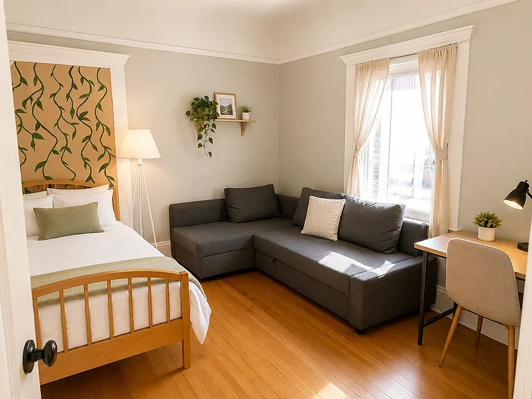 Room F (145 sf)
Upstairs mid north