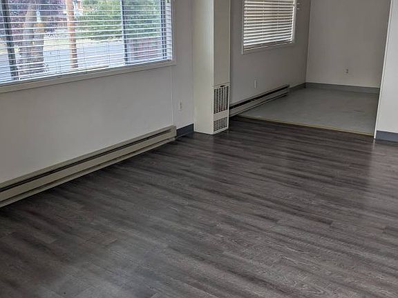 4th image of 1427 Lakeview Ave