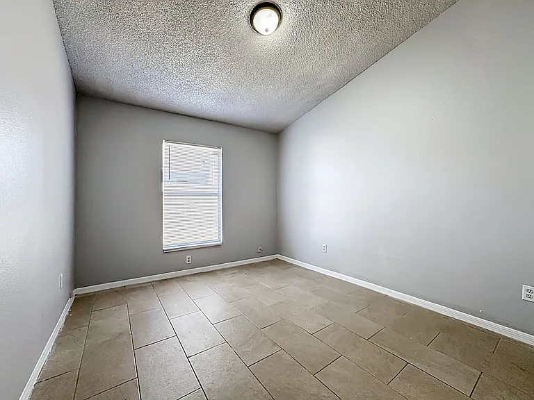 1603 Storington Ave — Photo 36