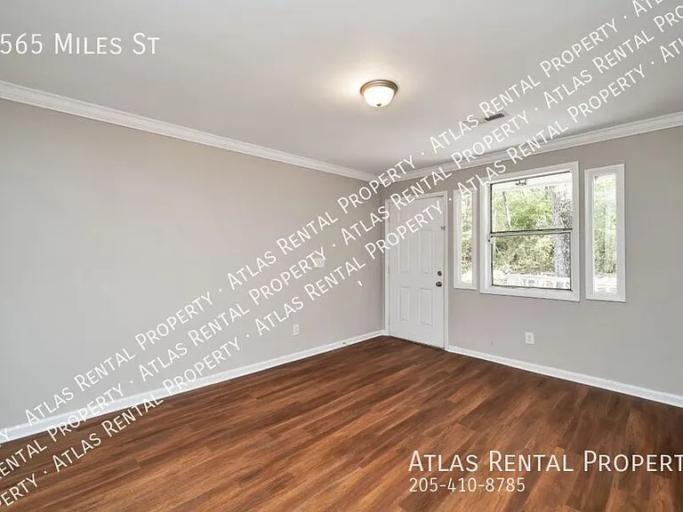 1565 Miles St — Photo 10