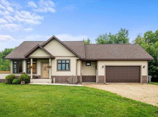 410 Dakota Ct, Woodville, WI 54028