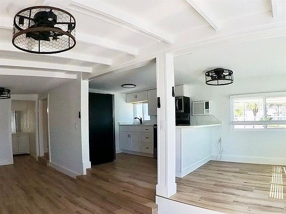 5th image of 10315 CORTEZ ROAD W #67-2