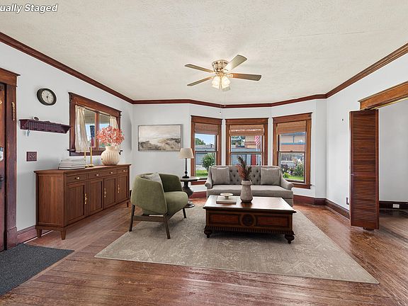 5th image of 506 W 11th St