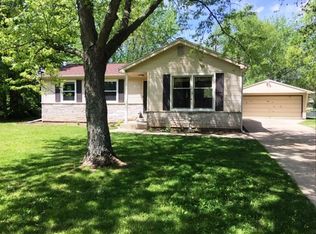 204 Schroeder Ave, Eagle, WI 53119