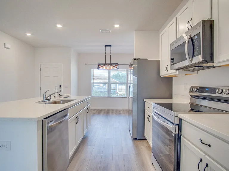 6625 Sun Tree Cir — Photo 13
