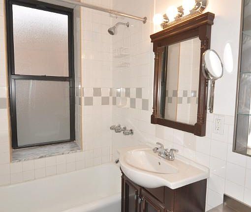 5th image of 4141 41st St APT 3F
