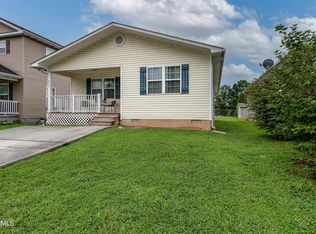 937 Norwood Village Ln, Maryville, TN 37801