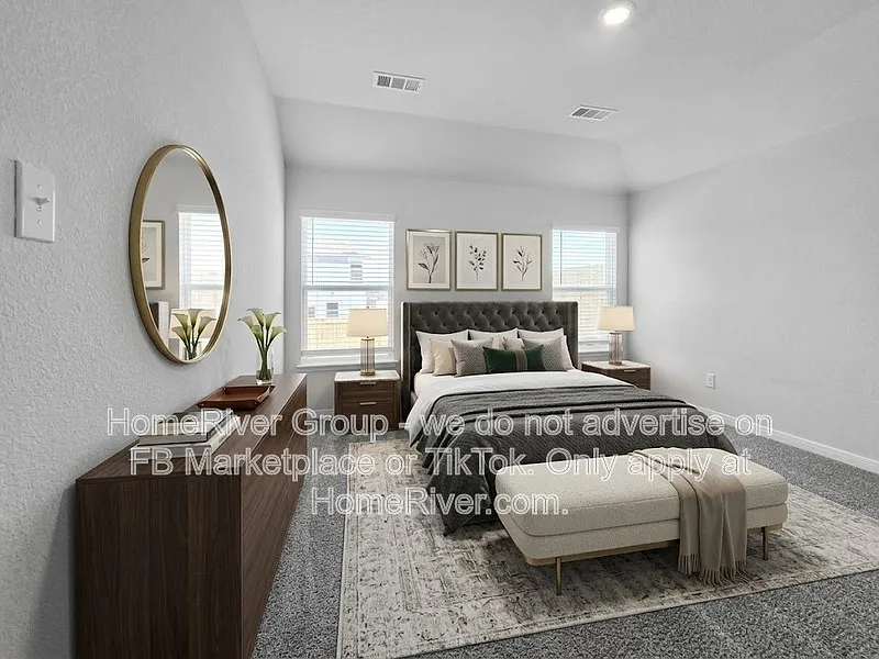 4 bed, 2.0 bath, 1724 sqft, $2,495 — Photo 4