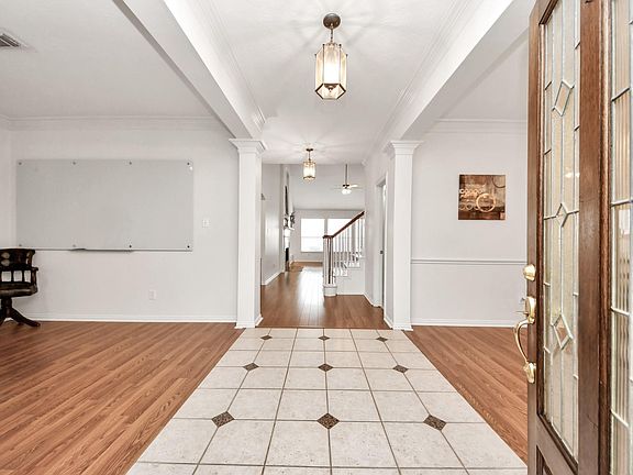 3rd image of 7215 Thornmeadow Ln