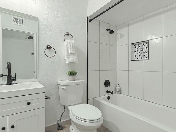 5th image of 6103 S McKemy St #6103