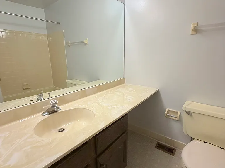 15 Treaty Dr — Photo 11