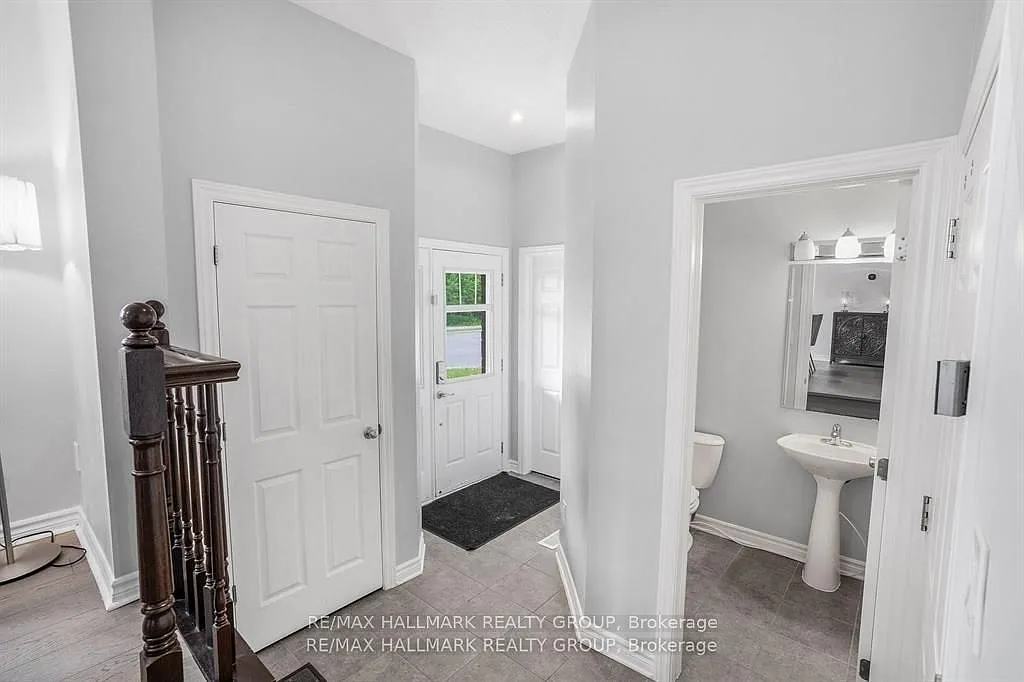 4 bed, $3,200 — Photo 3