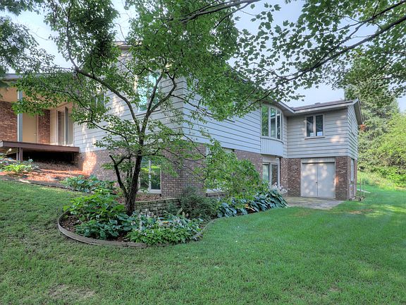 2nd image of 8691 Summit Ct