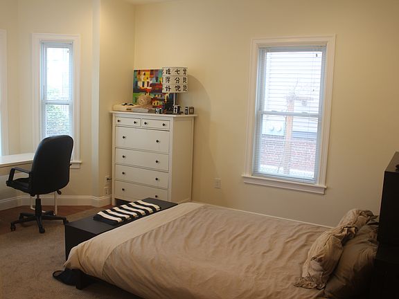 1st bed room