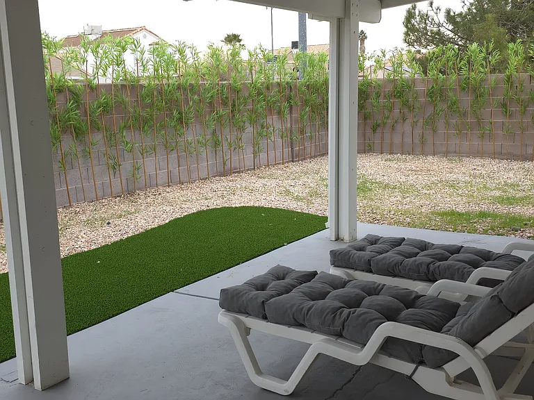 Silver Lantern Dr — Photo 35