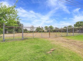 16526 Market St, Channelview, TX 77530