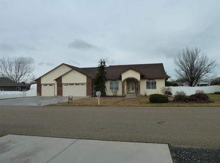 3420 E Brenan Dr, Nampa, ID 83686