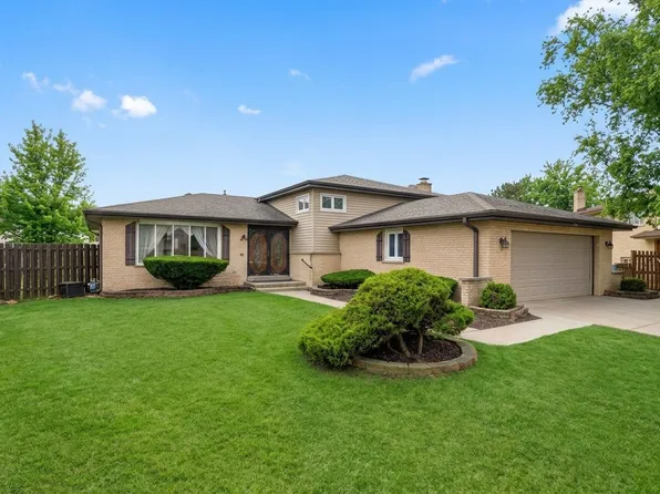 912 River Forest Ct, Bensenville, IL 60106