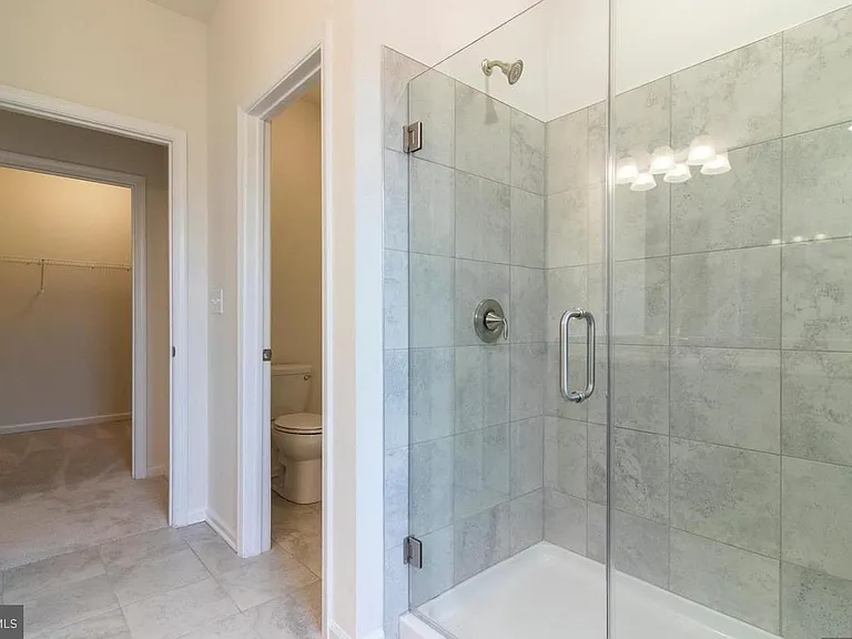 128 Golden Vale Dr — Photo 11