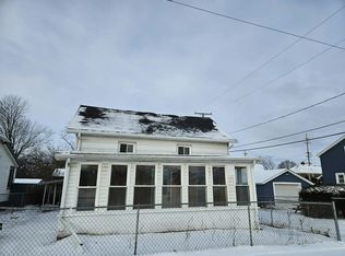 2644 4th St, Trenton, MI 48183