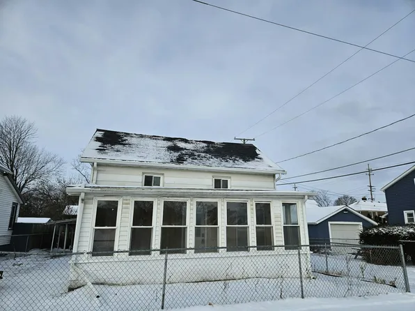 2644 4th St, Trenton, MI 48183