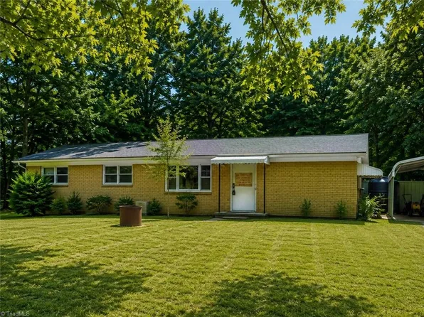 2725 State Highway 109 N, Troy, NC 27371