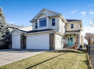 30 W Drake Landing Rd, Okotoks, AB T1S2M2