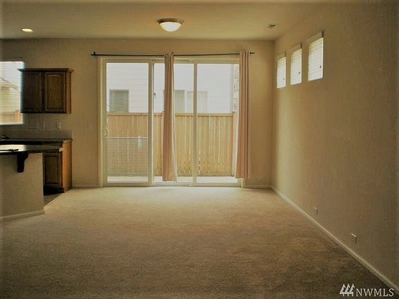 3rd image of 4015 Tribute Ave E