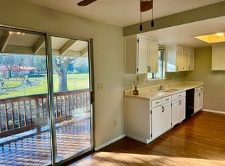 300 Shafer Ln APT I2, Jacksonville, OR