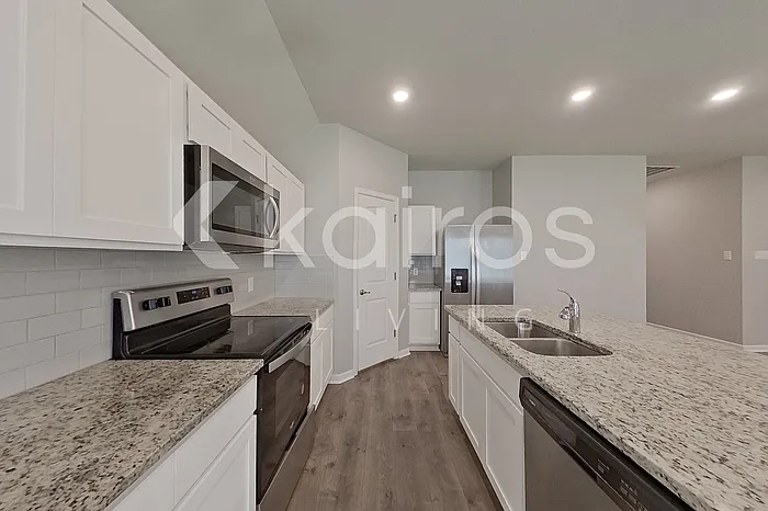 403 Mango Dr — Photo 7