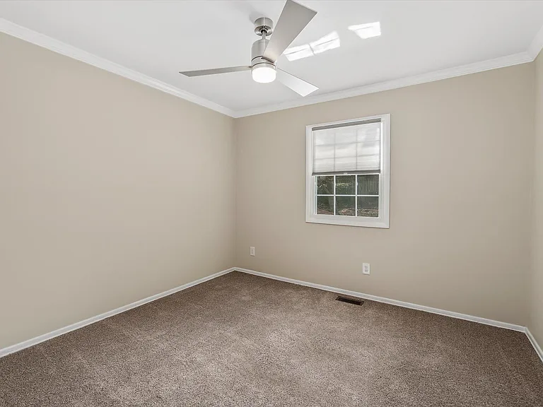 2938 E Saint Marks Rd — Photo 24