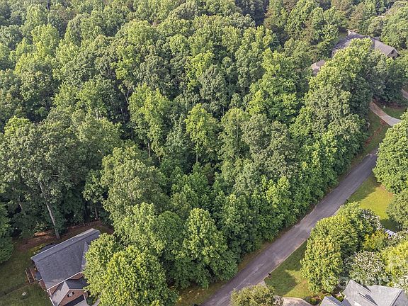 2nd image of 524 Shady Oaks Dr