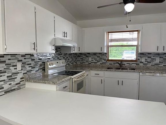 2nd image of 169 Fairway Dr #169