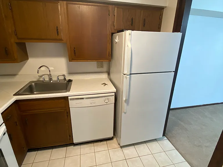 225 Walnut St #1A — Photo 6