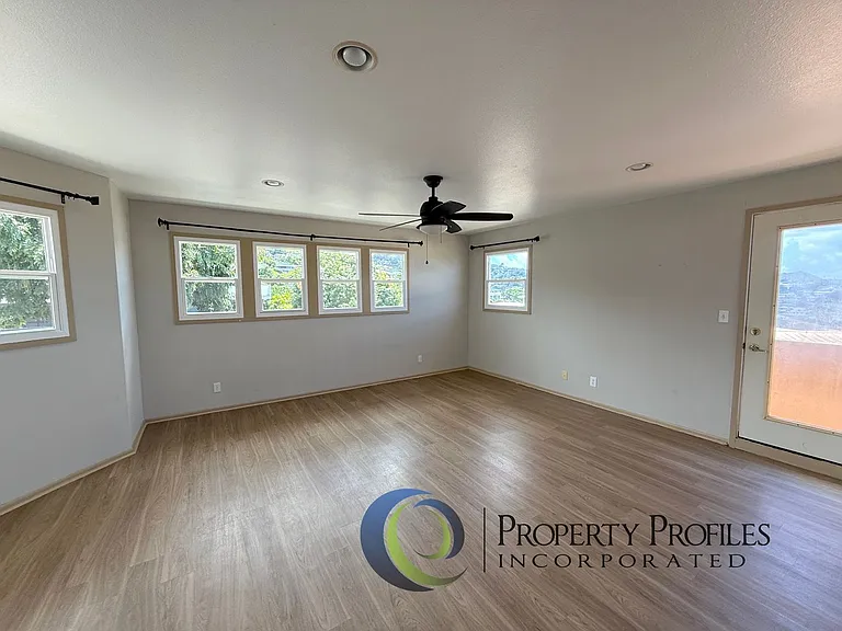1584 Hanai Loop — Photo 11