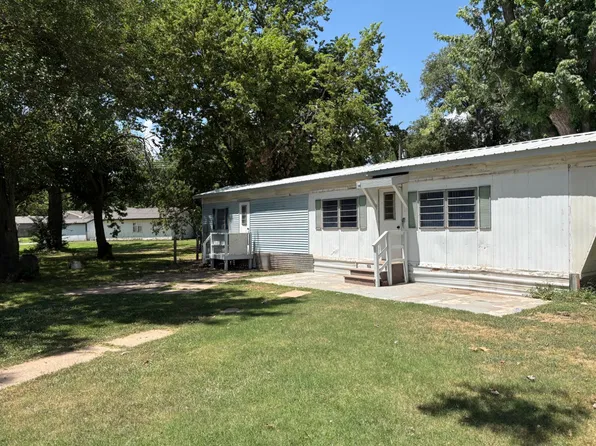 115 N Topeka St, Haven, KS 67543