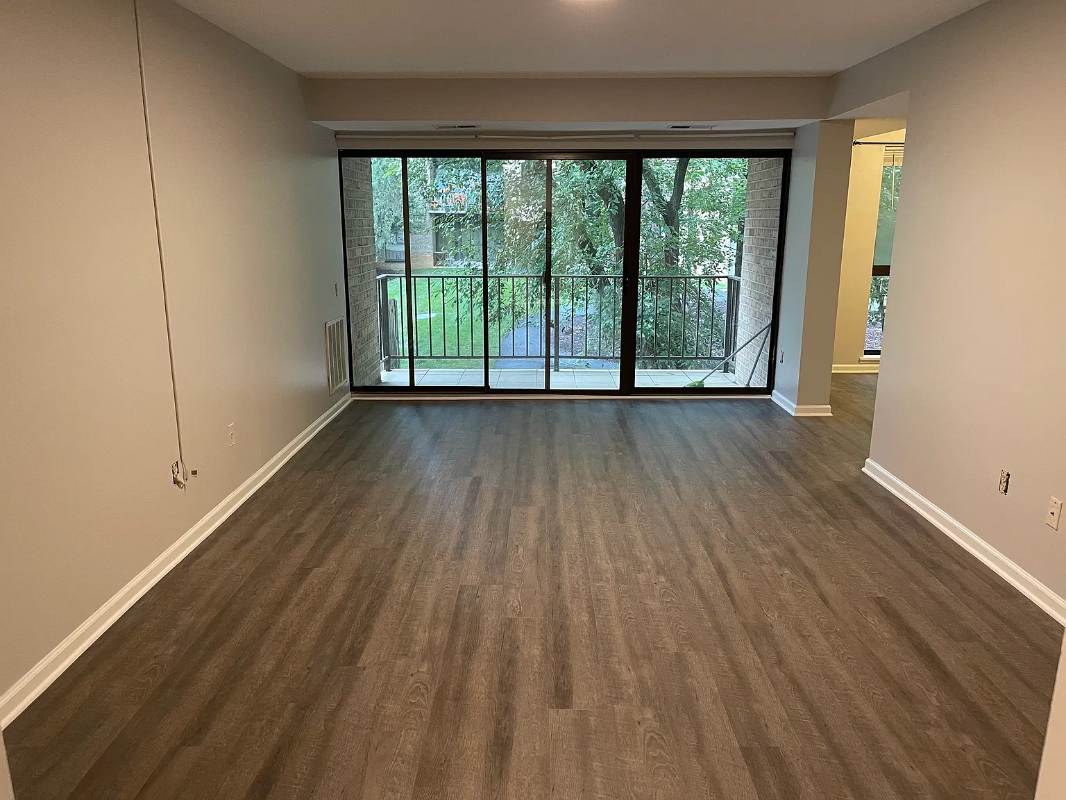 2 bed, 991 sqft, $2,195 — Photo 4
