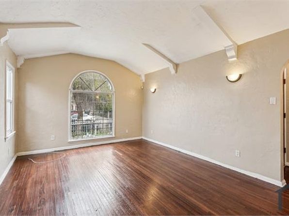 124 W 110th St
