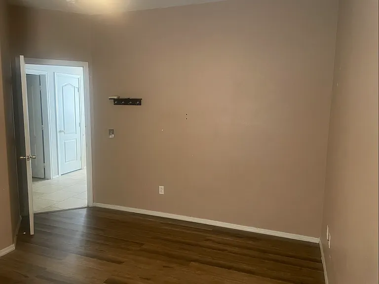 220 E Beth Dr — Photo 16